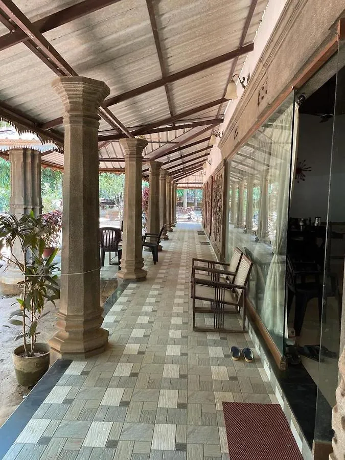 *****  Kalpadiyil Hotel Balarampuram India