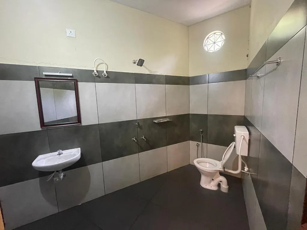 Kalpadiyil Hotel Balarampuram